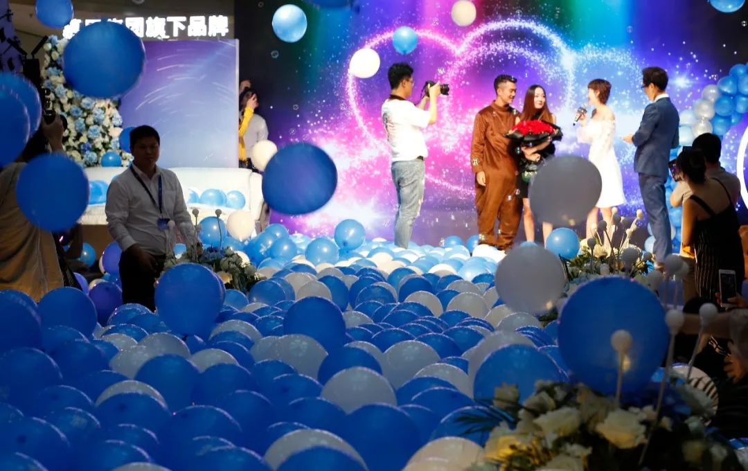 節日營銷千篇一律？看慕思V6如何用一場婚紗秀玩轉520