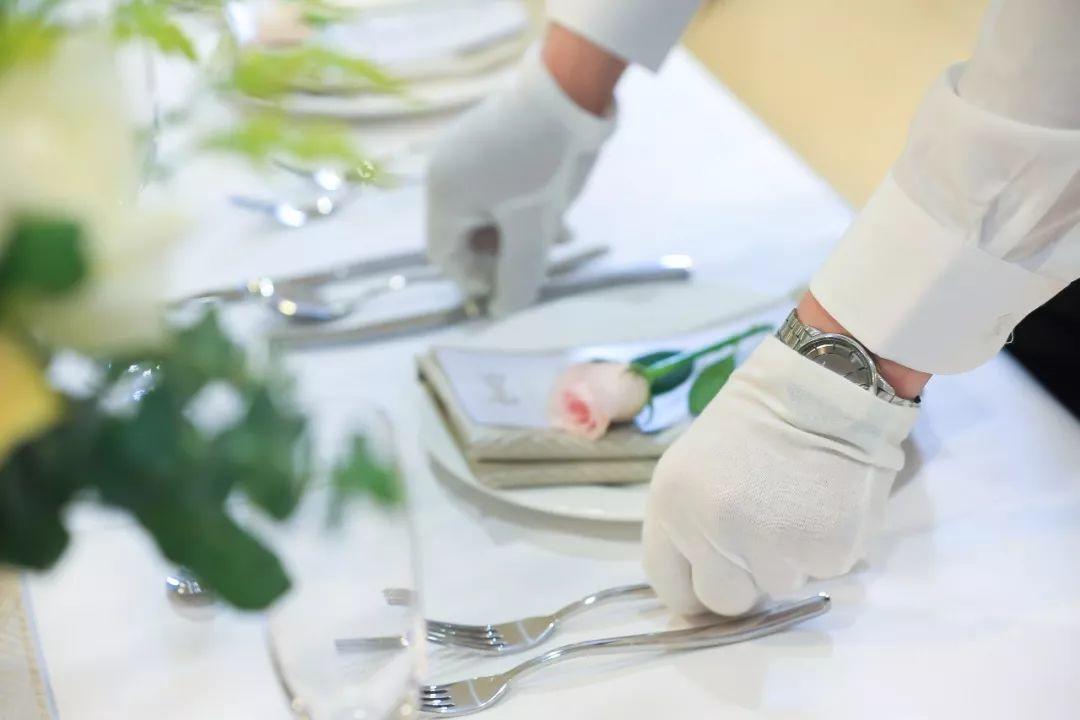 今天,網易有道開了北京第一家米其林三星餐廳! 今天,網易有道開了北京第一家米其林三星餐廳!