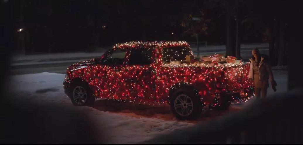 梅西百貨今年的圣誕廣告，老套路！