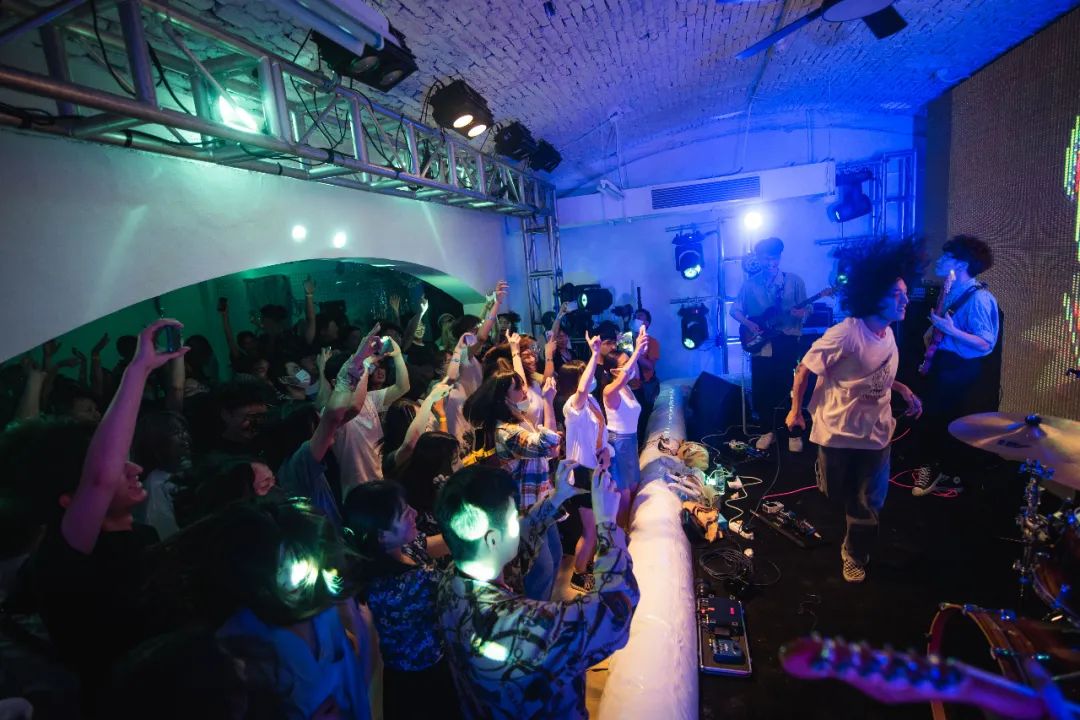 這波操作把夏天搞大了! 這波操作把夏天搞大了!