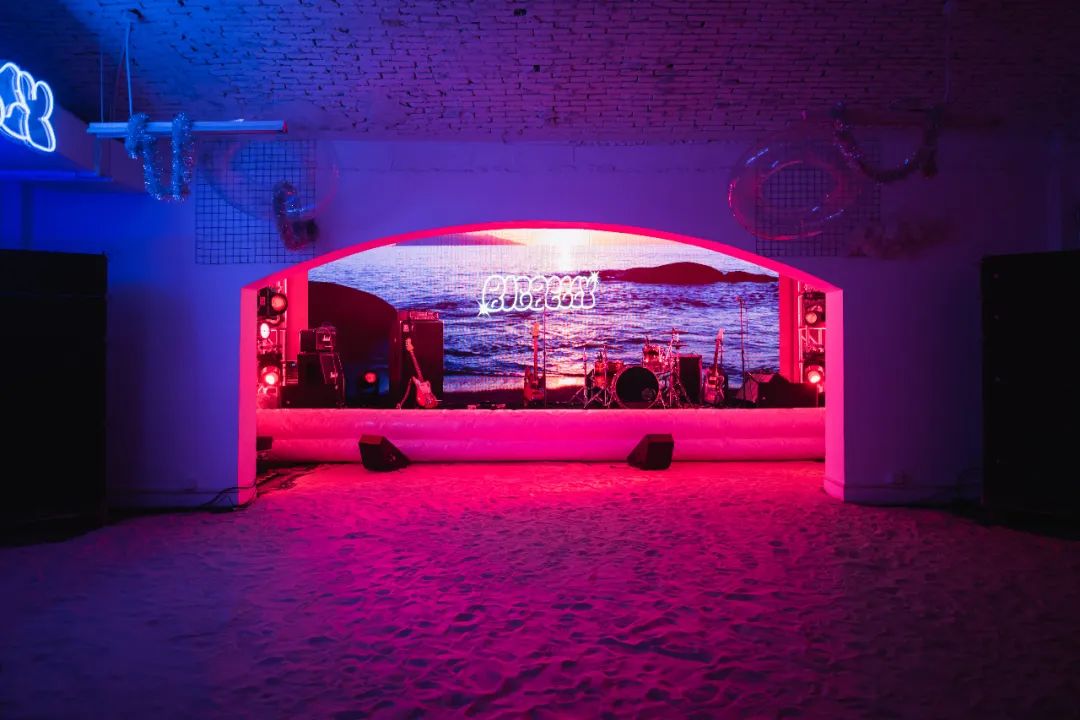 這波操作把夏天搞大了! 這波操作把夏天搞大了!