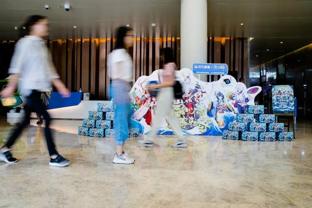 這個快遞盒,有點搶戲! 這個快遞盒,有點搶戲!